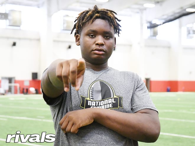 Missouri gains commitment of 2026 defensive end