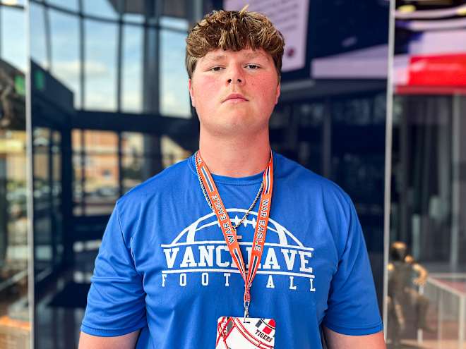 New offensive line offer eyes Clemson return