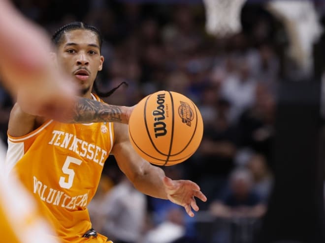 Where Tennessee basketball debuted in preseason AP Top 25