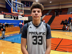 Illinois gets on the board with Coleman Hawkins