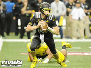 Top 2017 recruiting one-two punch: Quarterback