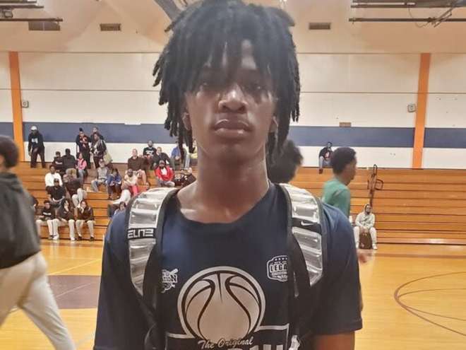 Robinson makes new college commitment