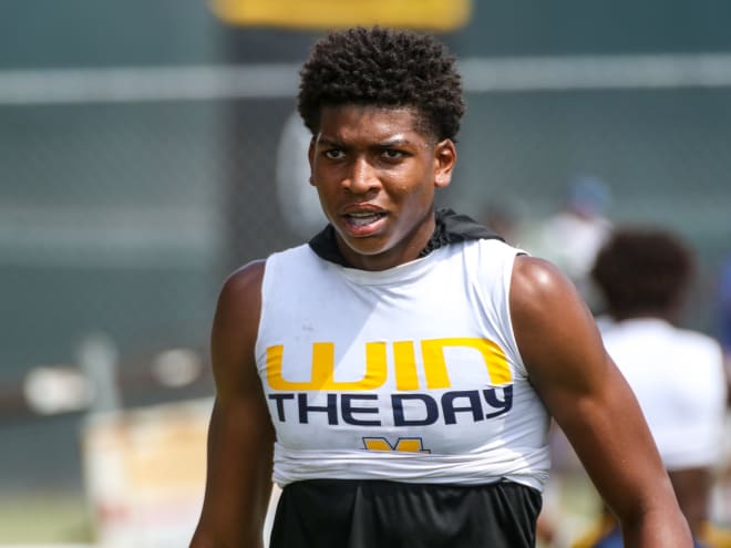 Video: 2022 Arizona CB commit Tacario Davis breaks down decision Video: 2022 Arizona CB commit Tacario Davis breaks down decision