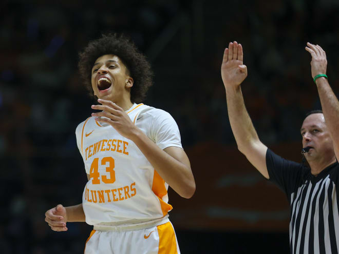 Live updates, discussion: No. 12 Tennessee vs. No. 17 Indiana (Exhibition)