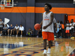 Auburn signs 'historic' class