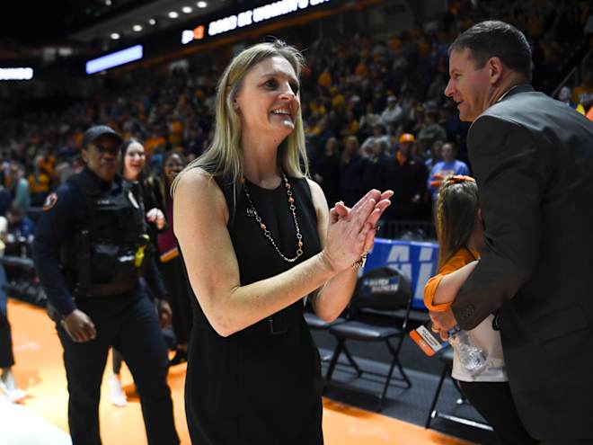 Lady Vols champion guard, former head coach Kellie Harper lands SEC job