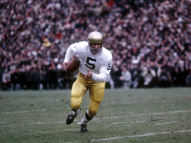 Notre Dame QB Terry Hanratty selected for College Football Hall of Fame