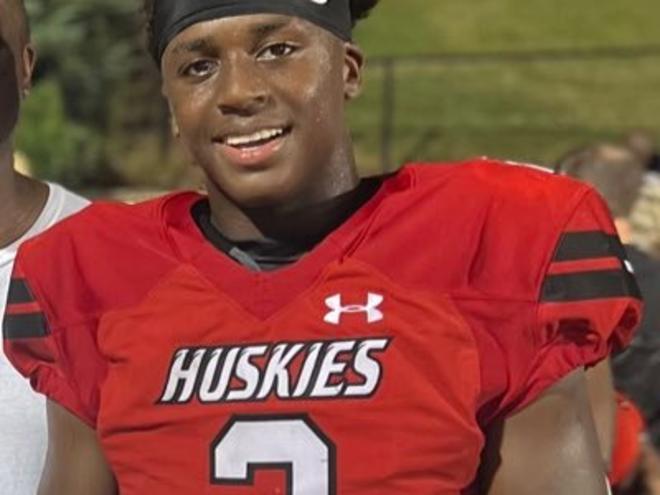 2026 running back Delvecchio Alston lands UK offer