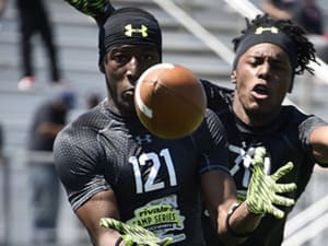 Texas ATH mulling visit after Duck offer