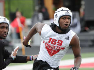 RCS Charlotte: WR vs. DB 1-on-1s RCS Charlotte: WR vs. DB 1-on-1s