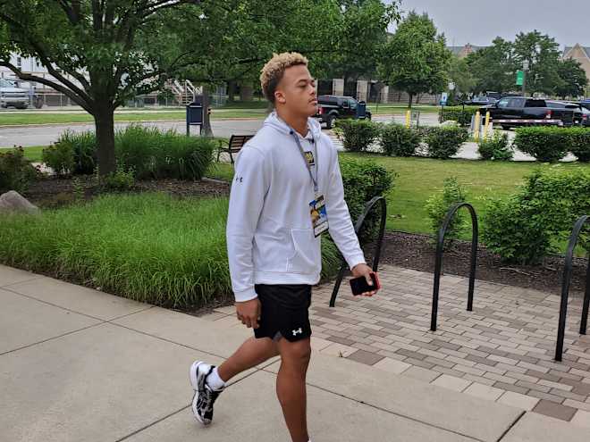 Watch: Recruits arrive for Notre Dame's first official visits of 2026 class