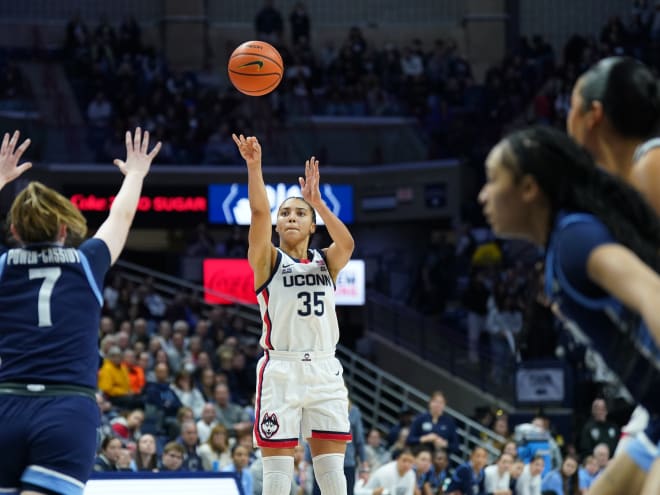 No. 6 UConn women’s hoops trounce DePaul behind Fudd and Chen’s 17 points