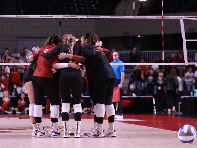 Recap: No. 2 Stanford WVB falls to No. 1 Louisville in Elite Eight