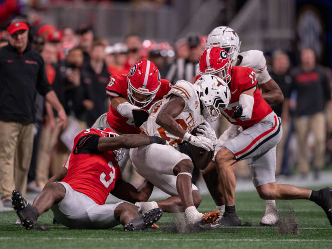 Georgia defense creates havoc in win over Texas