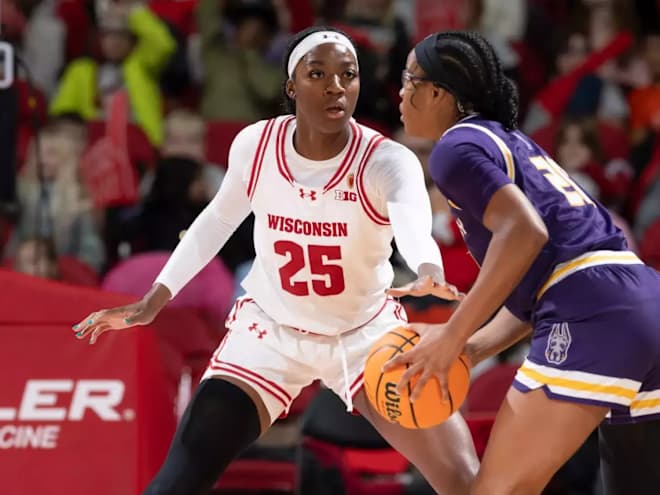 UConn Women’s Hoops lands top transfer portal target Serah Williams