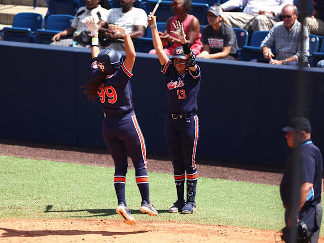 Seniors lead Auburn to win