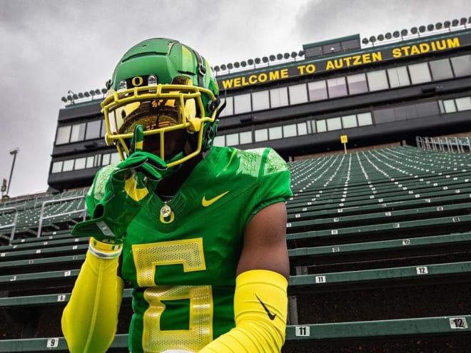 QUAAAACK: Oregon flips four-star CB Dakoda Fields from USC