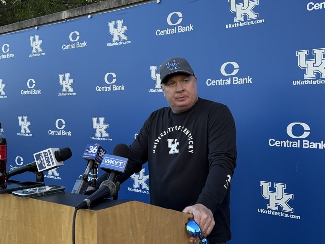 UK Football Practice Notebook - Oct. 10