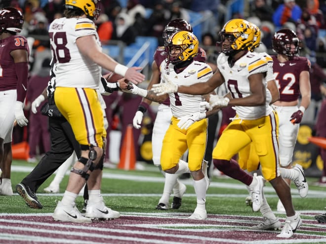 Darius Taylor, Elijah Spencer lead Gophers to 24-10 Duke's Mayo Bowl win