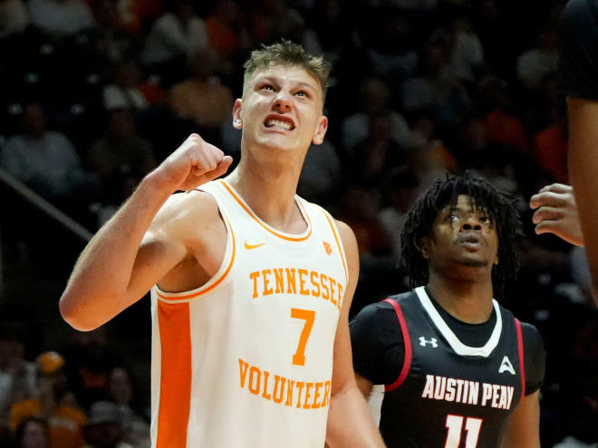 Live updates, discussion: No. 7 Tennessee basketball vs. UT Martin