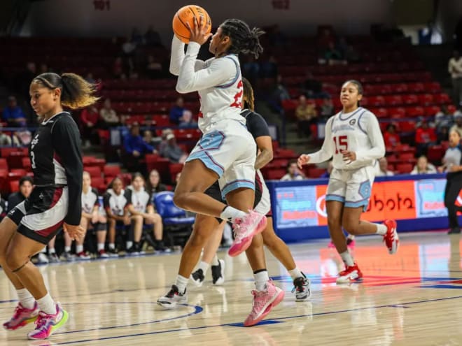 The 3-2-1 | Dunkin' Dogs fall at UTEP & NMSU, Lady Techsters cruise