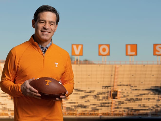 How John Ward influence still follows new ‘Voice of the Vols’ Mike Keith