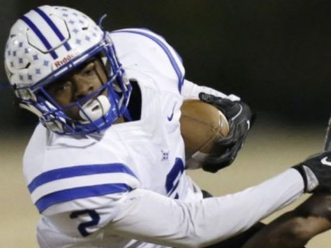 Athlete Donavon Platt makes the call and it’s Army over Navy