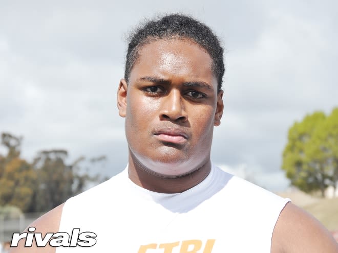 OL Josh Simmons talks about opening his recruitment