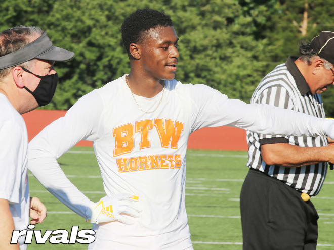 Rivals100 athlete secures official visit date with Florida