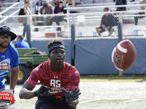 Four-star receiver's list of leaders continues to evolve