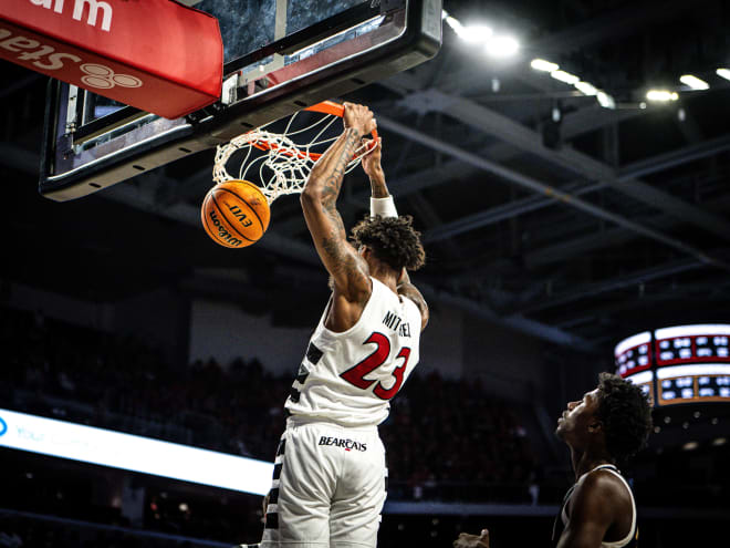 Bearcats rout Arkansas Pine Bluff, 109-54