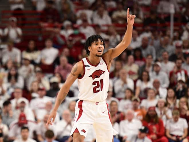 Wagner playing 'confident' as Razorbacks enter postseason