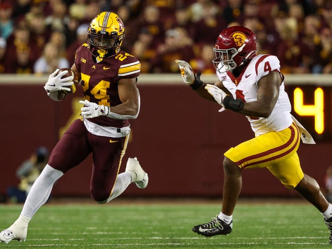 Gophers fresh off win over USC, a 5.5-point favorite over UCLA