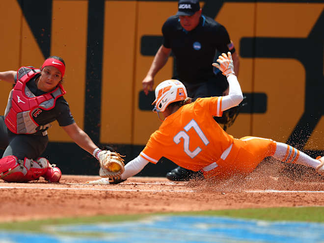 Tennessee softball win away from clinching spot in Knoxville Super Regional