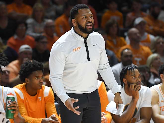 Tennessee basketball reportedly losing assistant Rod Clark to Indiana