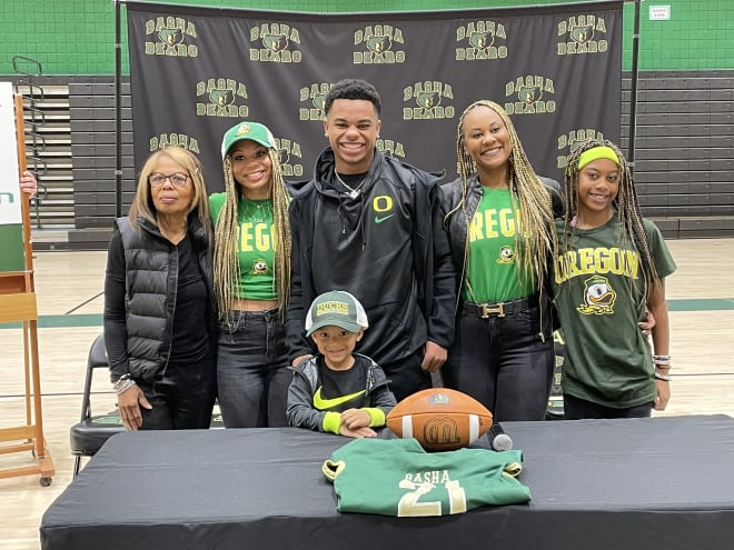 Commitment Analysis: Cole Martin commits to the University of Oregon