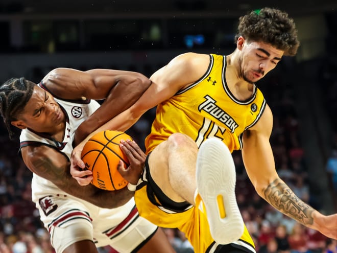 Murray-Boyles scores 27 as South Carolina cruises past Towson 80-54