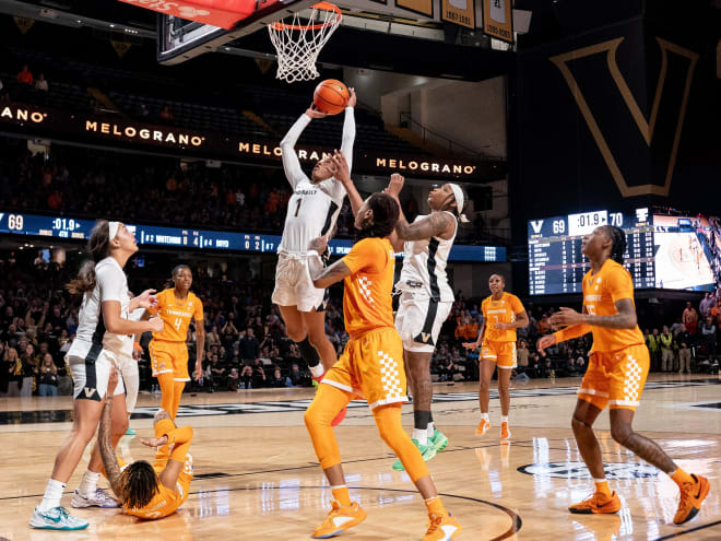 Dores Sweep Vols, Vanderbilt Upsets Tennessee 71-70