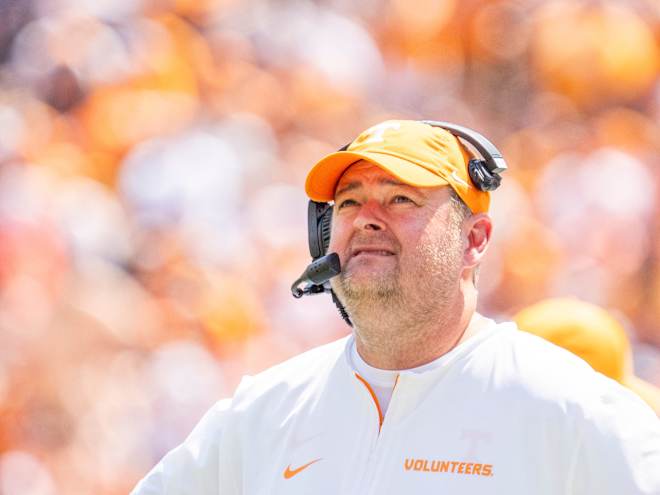 Tennessee football finalist for 4-star WR committing on Thursday