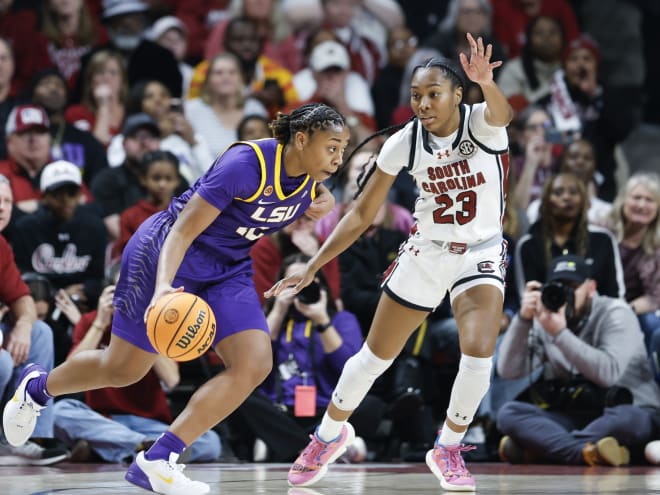 No. 5 LSU suffers first loss of the season to No. 2 South Carolina, 66-56