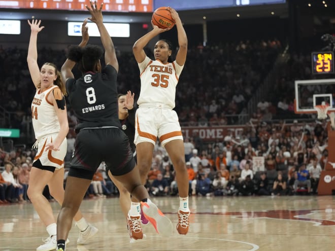 South Carolina WBB SEC winning streak snapped in 66-62 loss at Texas