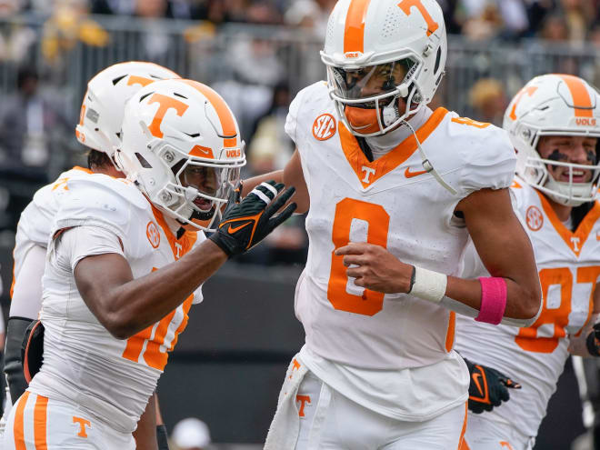 Tennessee beats Vanderbilt, clinches College Football Playoff berth