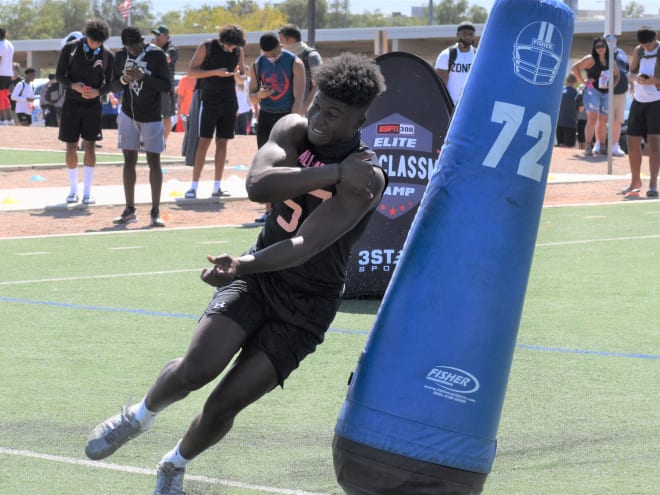 Highlights and interview with 2022 Rivals100 OLB David Bailey