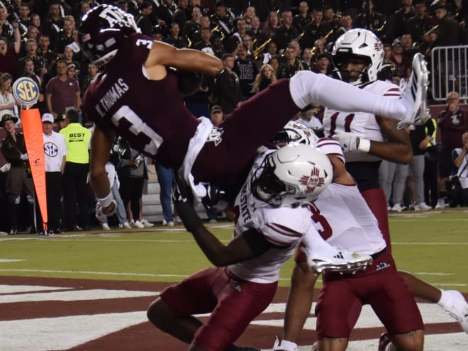 Aggies cruise past NMSU, 38-3