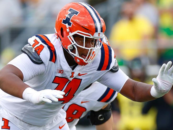 Illini left tackle JC Davis announces his return for 2025