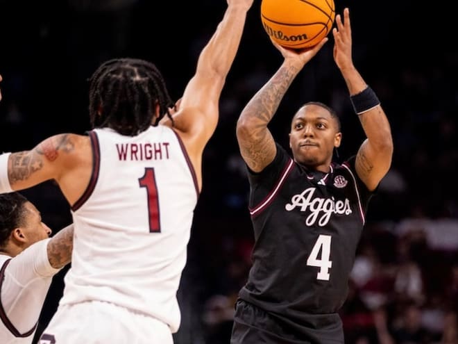 Aggies escape South Carolina with a win, 76-72