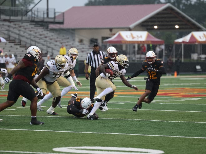 Bobcats offense rains on the Warhawks