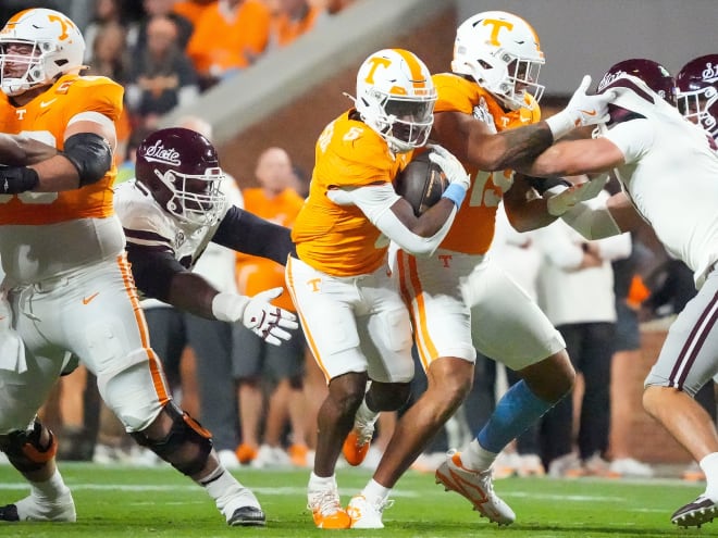 Dylan Sampson returns for Vols after suffering first half injury