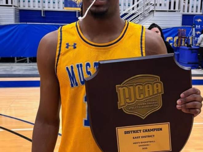 Queens Native Commits to SWAC Program