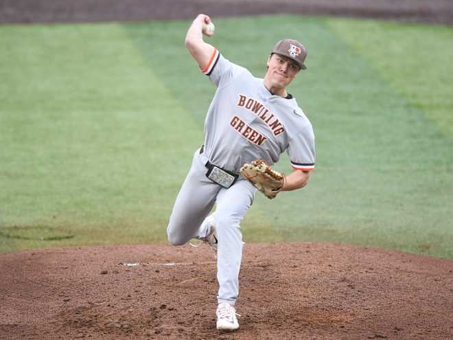 Tennessee baseball lands two-way transfer out of Bowling Green